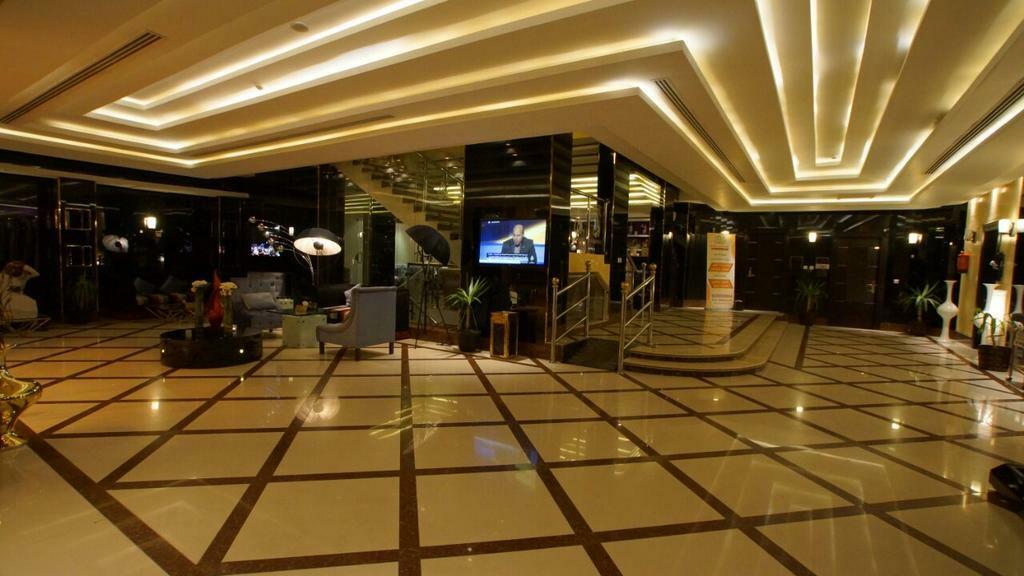 Almuhaidb Al Takhasosi Suites Riyadh Bagian luar foto